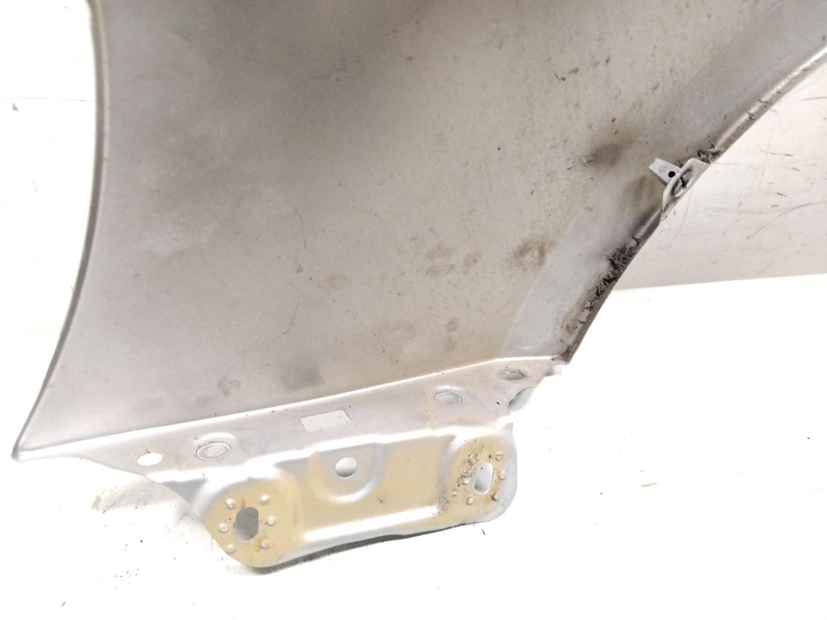 Skoda Fabia 2 5J original Kotfl&uuml;gel vorn rechts LA7W reflexsilbermetallic BJ2009