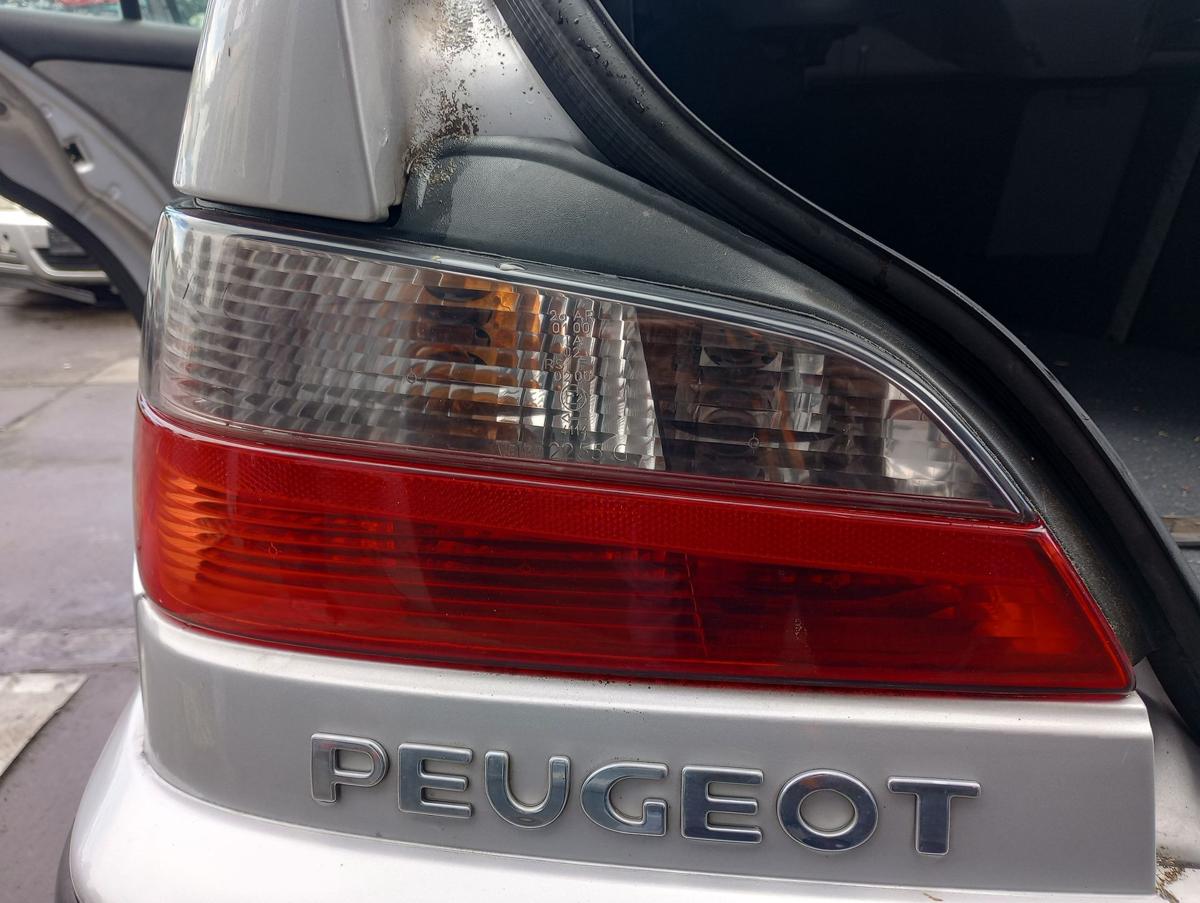 Peugeot 406 Limo original Rückleuchte links Heck Schluss Licht Bj 1997