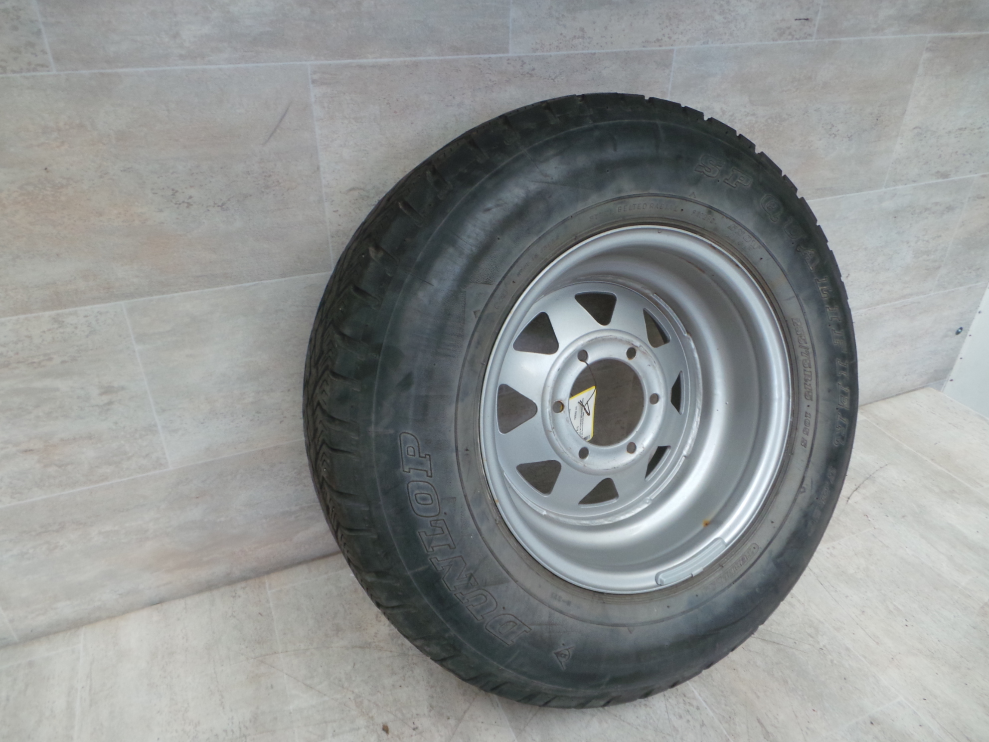 Mitsubishi Pajero BJ1992 Ersatzrad Reserverad 235/75R15