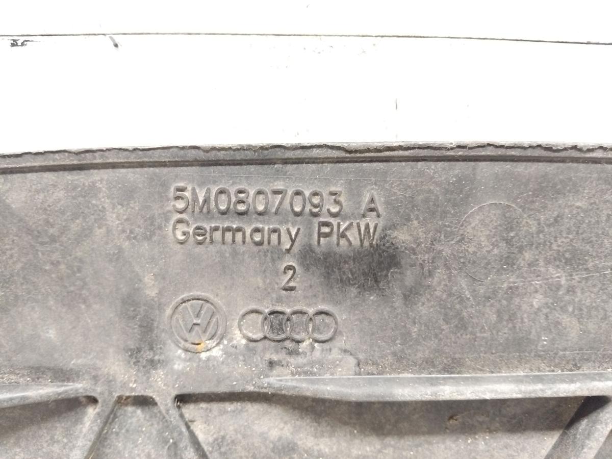 VW Golf Plus 5M original Plastikverst&auml;rkung Sto&szlig;f&auml;nger vorn unten 5M0807093A BJ2006