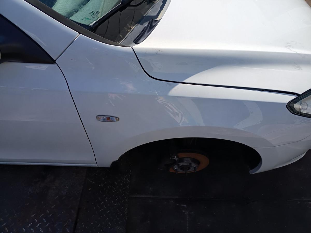 Hyundai I30 FD original Kotfl&uuml;gel rechts Crystal White Baujahr 2009