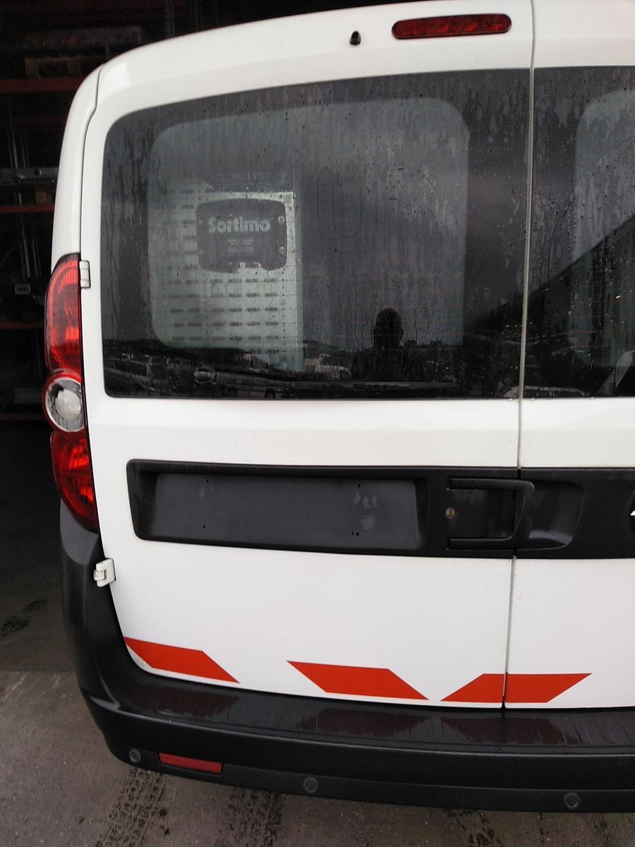 Opel Combo D Hecktür Heckflügeltür links polarweiss 249 mit Scheibe Bj.2014