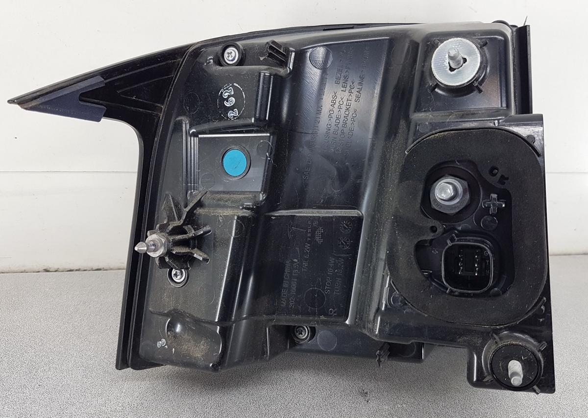 Tesla Model X R&uuml;ckleuchte R&uuml;cklicht rechts Bj2022 1565497-00-B Facelift ab 2021