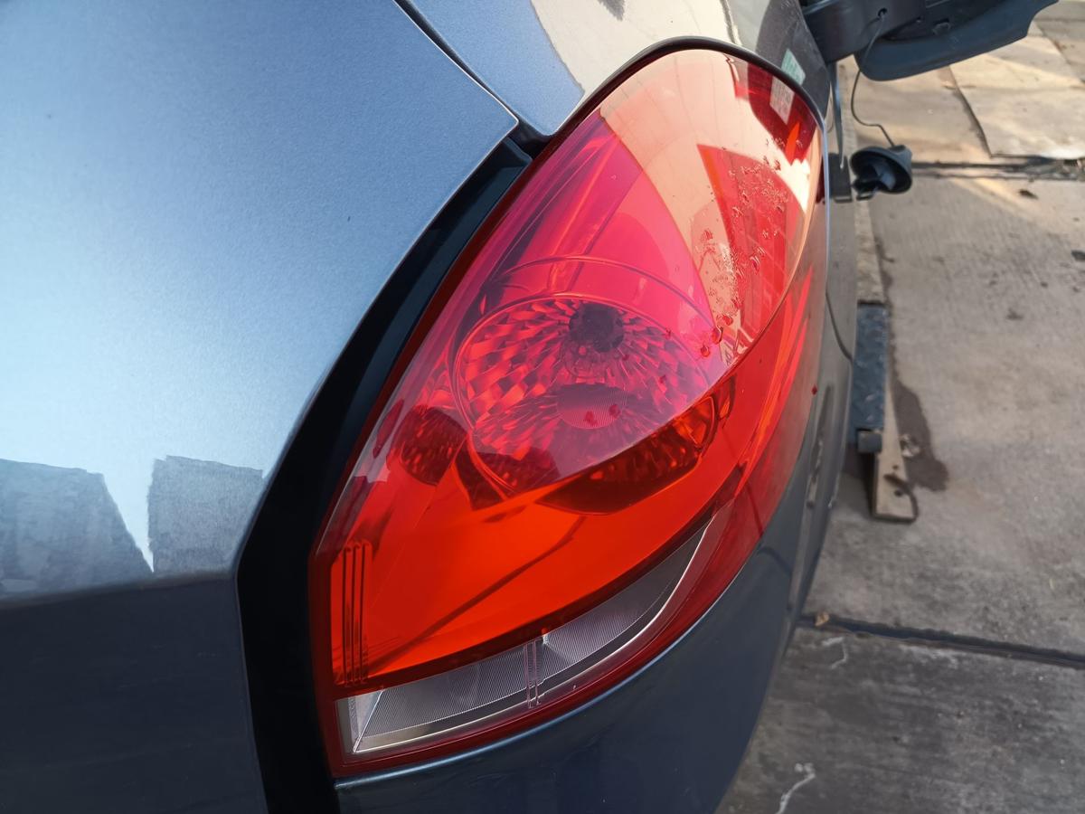 Renault Clio III Kombi original R&uuml;ckleuchte rechts Baujahr 2008