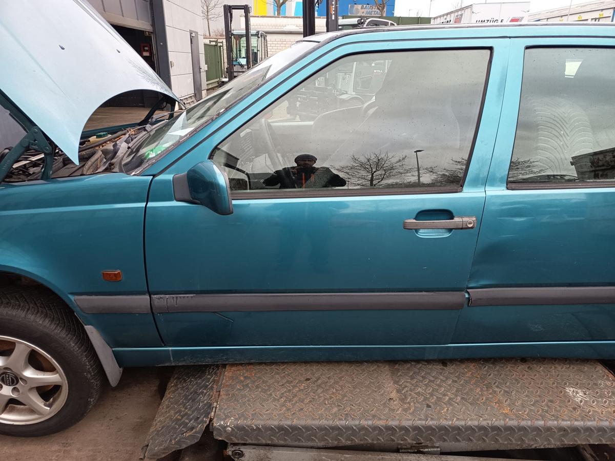 Volvo 850 original T&uuml;r vorn links Fahrer 422 T&uuml;rkis met Bj 1995