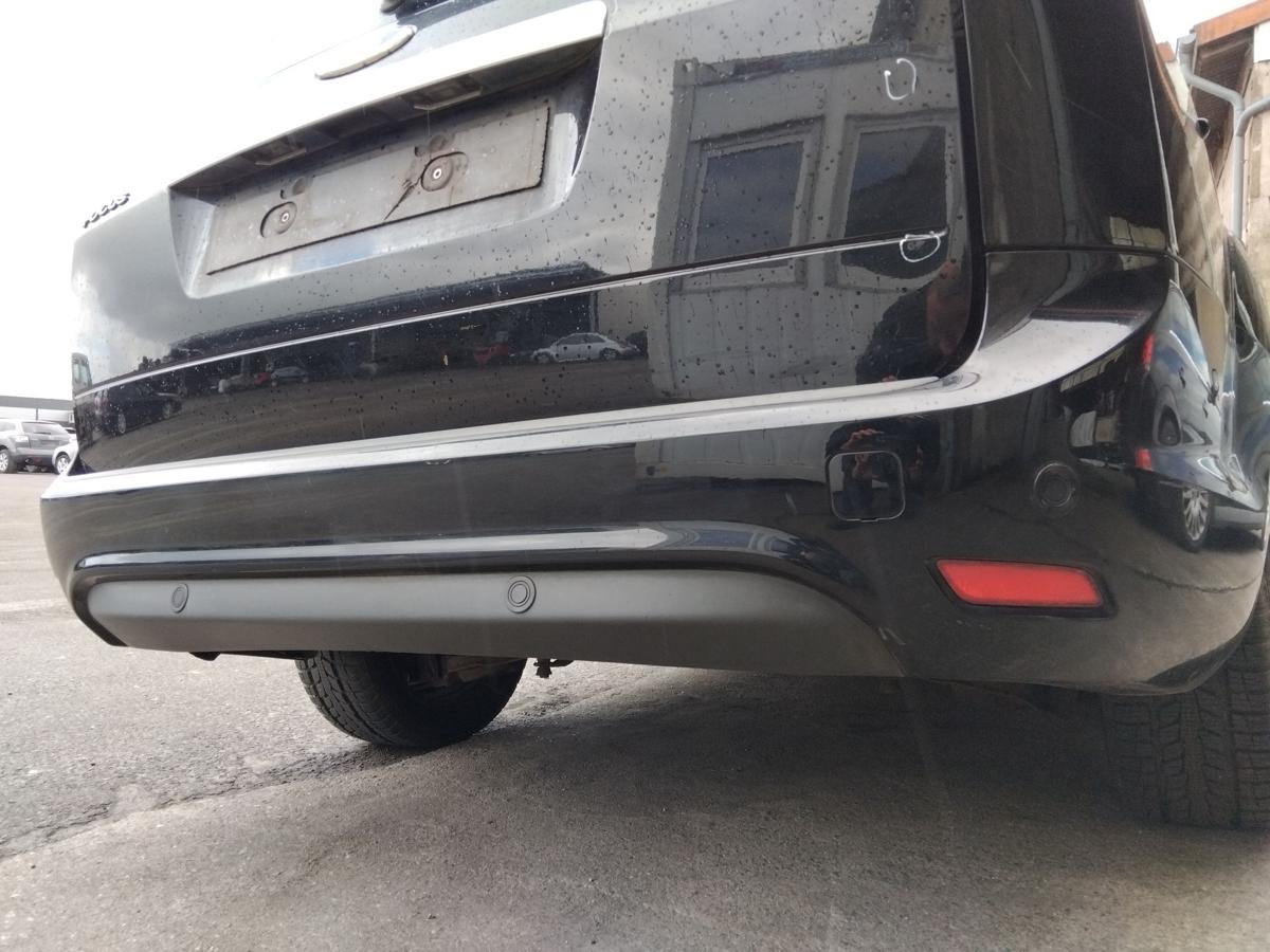 Ford Focus 2 DA3 Kombi Facelift orig Sto&szlig;stange Sto&szlig;f&auml;nger hinten mit PDC BJ2009