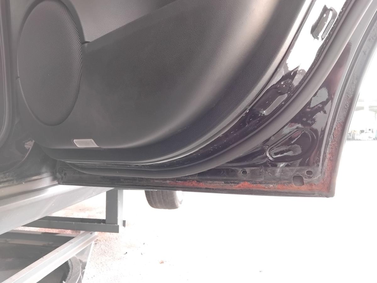 Mercedes ML164 Tür hinten rechts ROST 197 obsidianschwarz BJ2006
