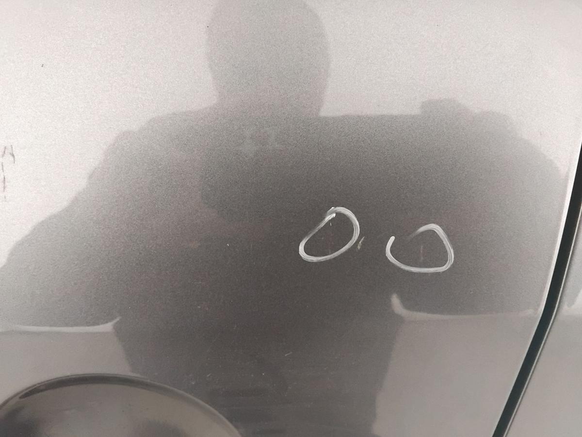 VW Touran 1T Tür vorn links Fahrertür LD7X platinumgreymetallic Dellen BJ2006