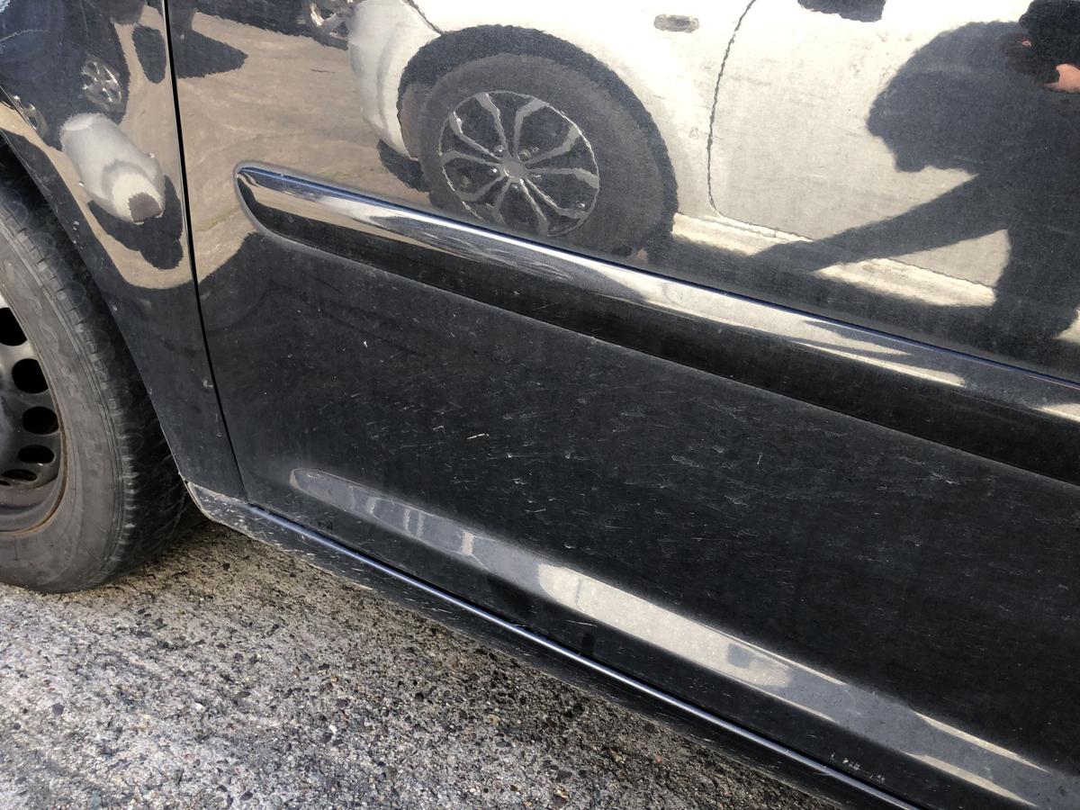 VW Touran 1T 1T1 T&uuml;r vorn links Fahrert&uuml;r im Rohbau LC9Z Black Magic Perl