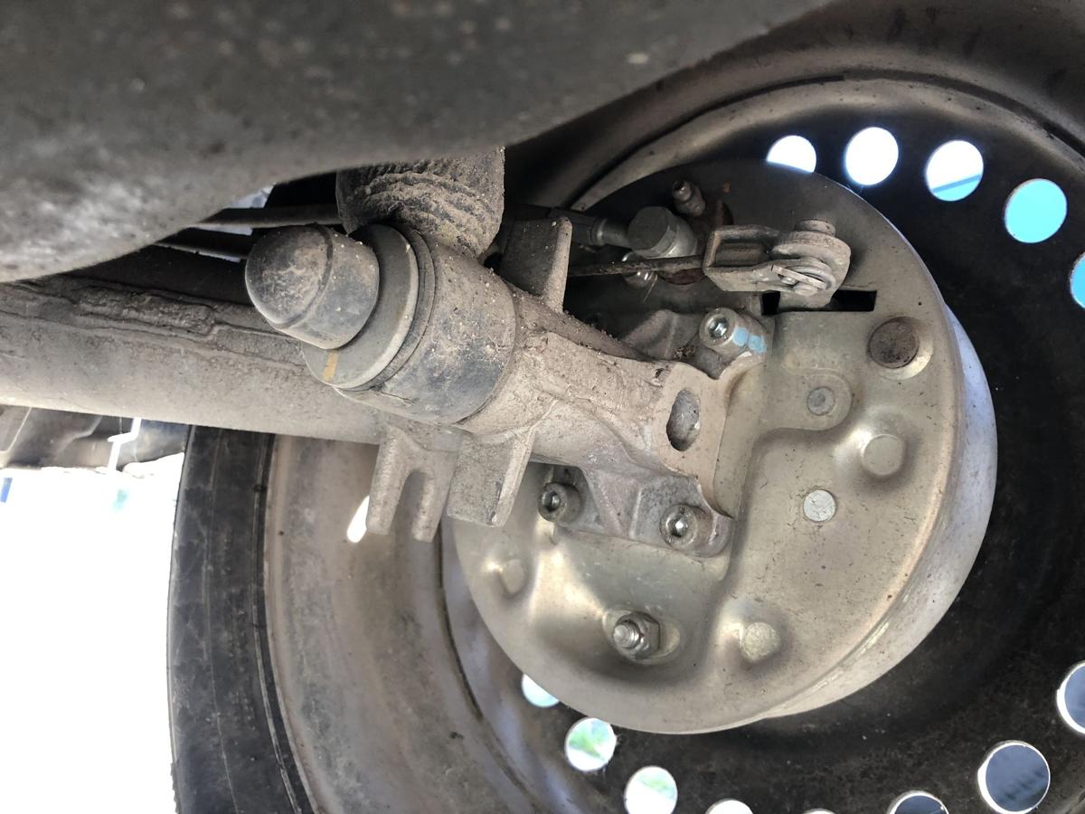 Aixam Minauto Access Modell 21 Achsschenkel hinten rechts Achse Trommelbremse