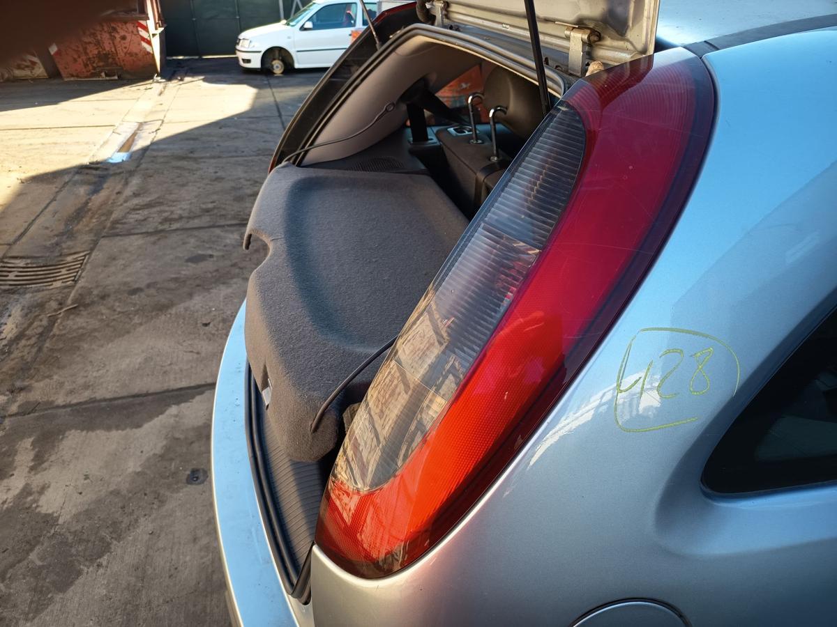 Opel Corsa C original R&uuml;ckleuchte rechts Heck Schluss Licht Bj 2004