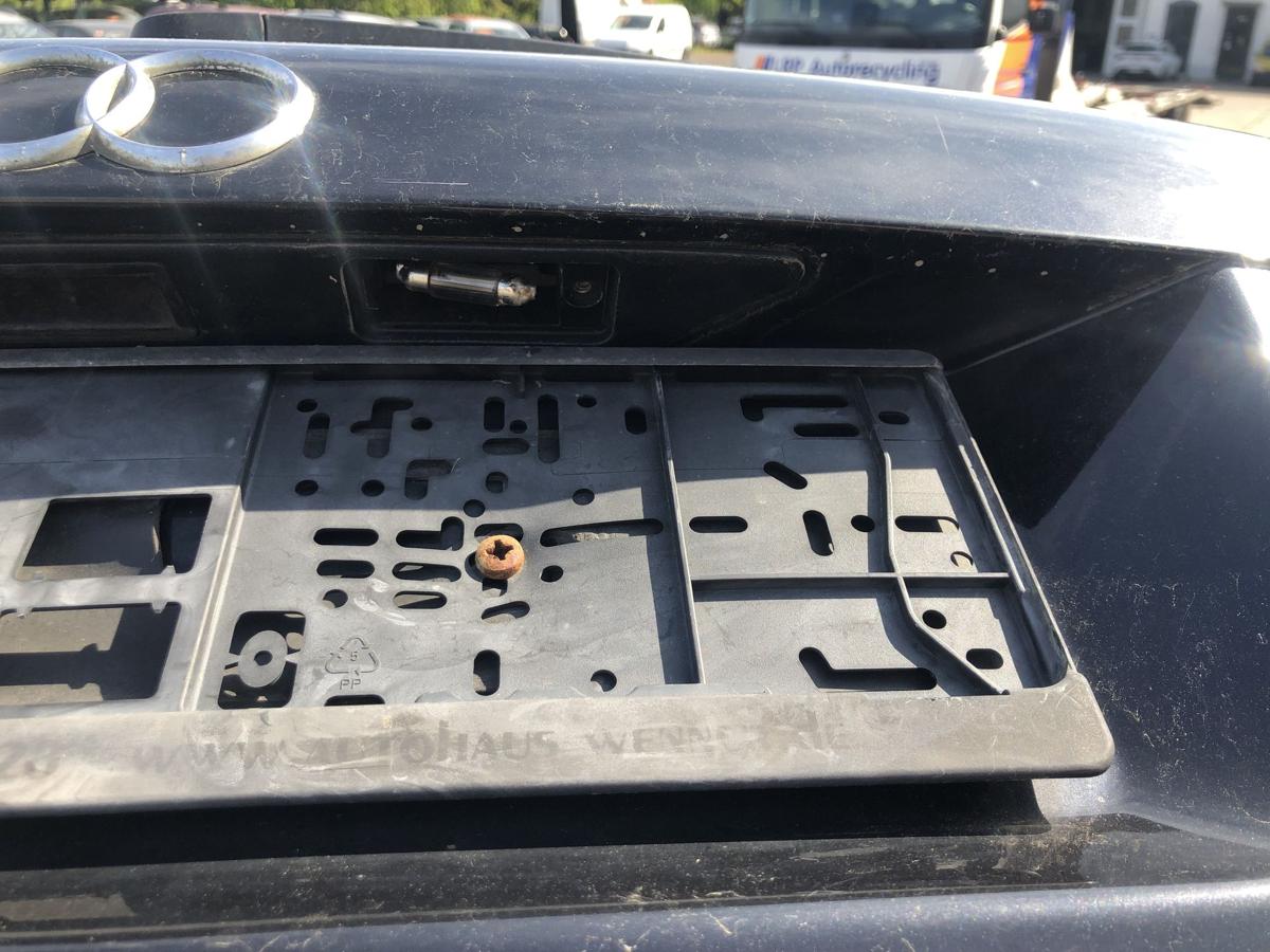 Audi A3 8P bis 2005 Heckklappe mit Heckscheibe Kofferklappe 3 t&uuml;rer LZ9W Roh