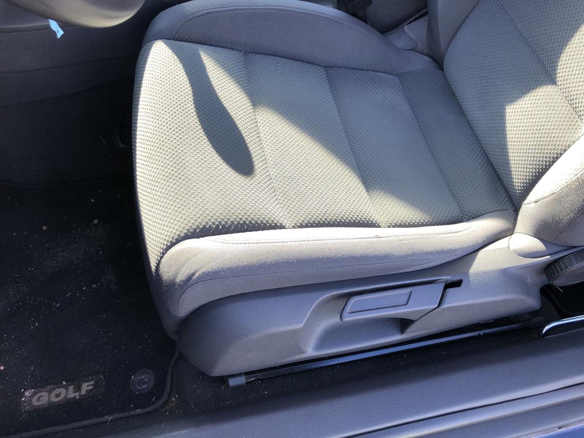 VW Golf 5 V 1K Sitz vorn links Fahrersitz f&uuml;r 3 t&uuml;rer passend ohne Sitzheizung