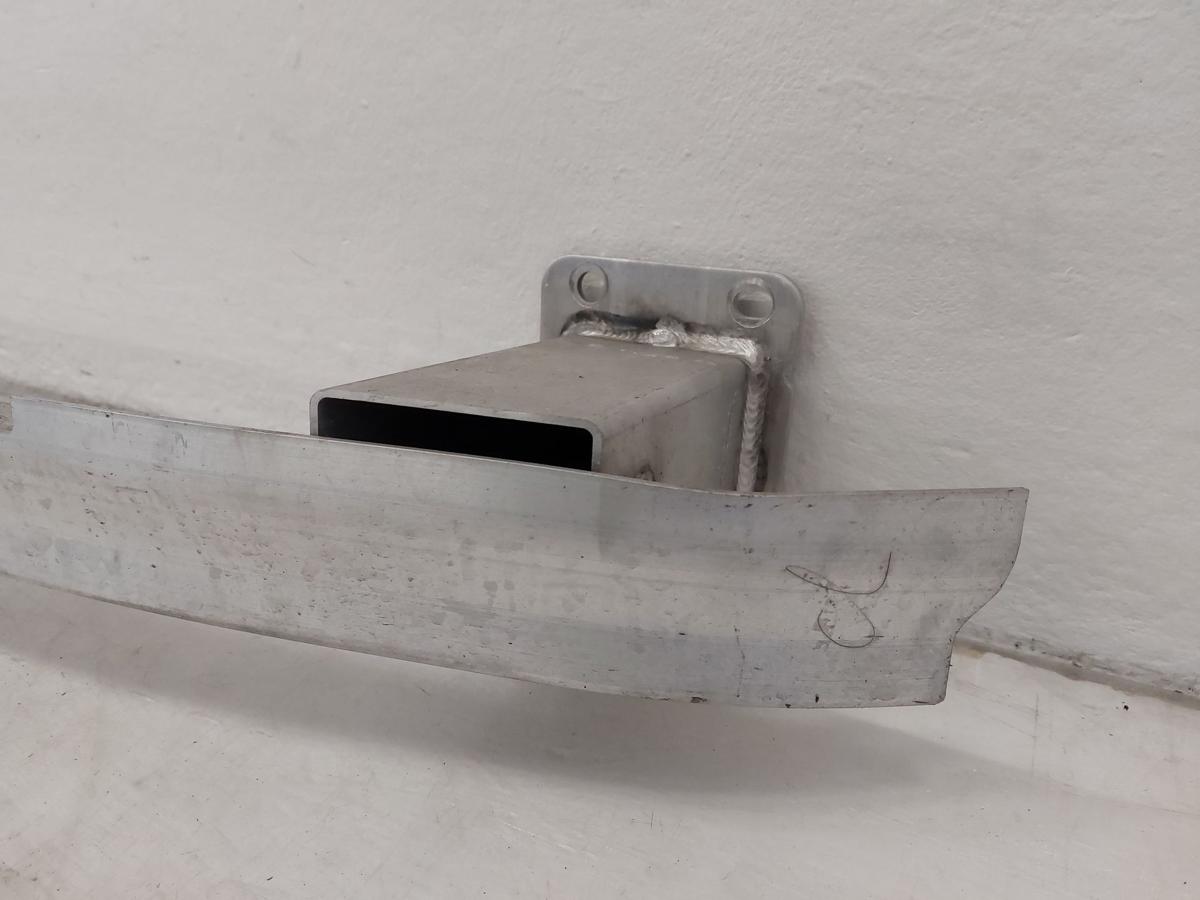 NIO EL6 Elektro SUV Tr&auml;ger Sto&szlig;f&auml;nger hinten Pralltr&auml;ger Sto&szlig;f&auml;ngertr&auml;ger Alu