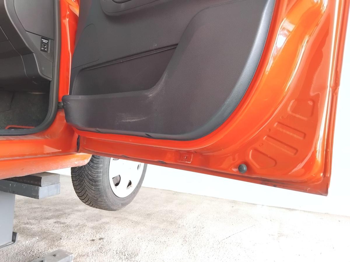 Skoda Fabia 2 5J Tür vorn rechts Beifahrertür corridarot 8151 BJ2009