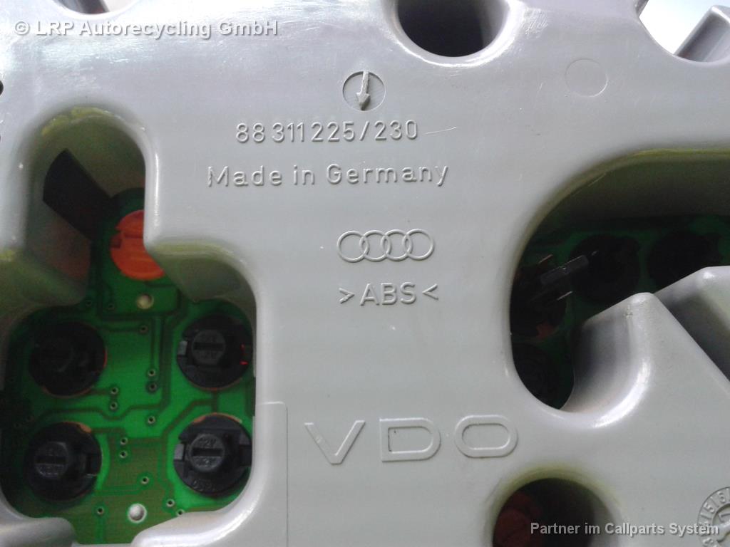 Audi A4 B5 Bj.1997 original Tacho Kombiinstrument Armatur 8D0919033AX Diesel