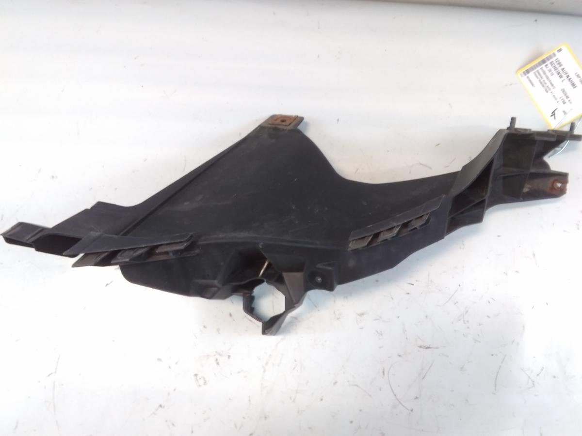 Audi A1 8X original Aufnahme Scheinwerfer links 8X0805607 BJ2010