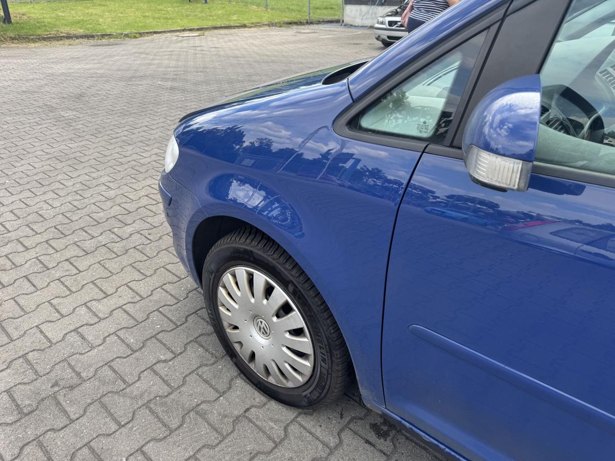 VW Touran 1T original Kotfl&uuml;gel vorn links LL5M Indienblau Facelift Bj.2008