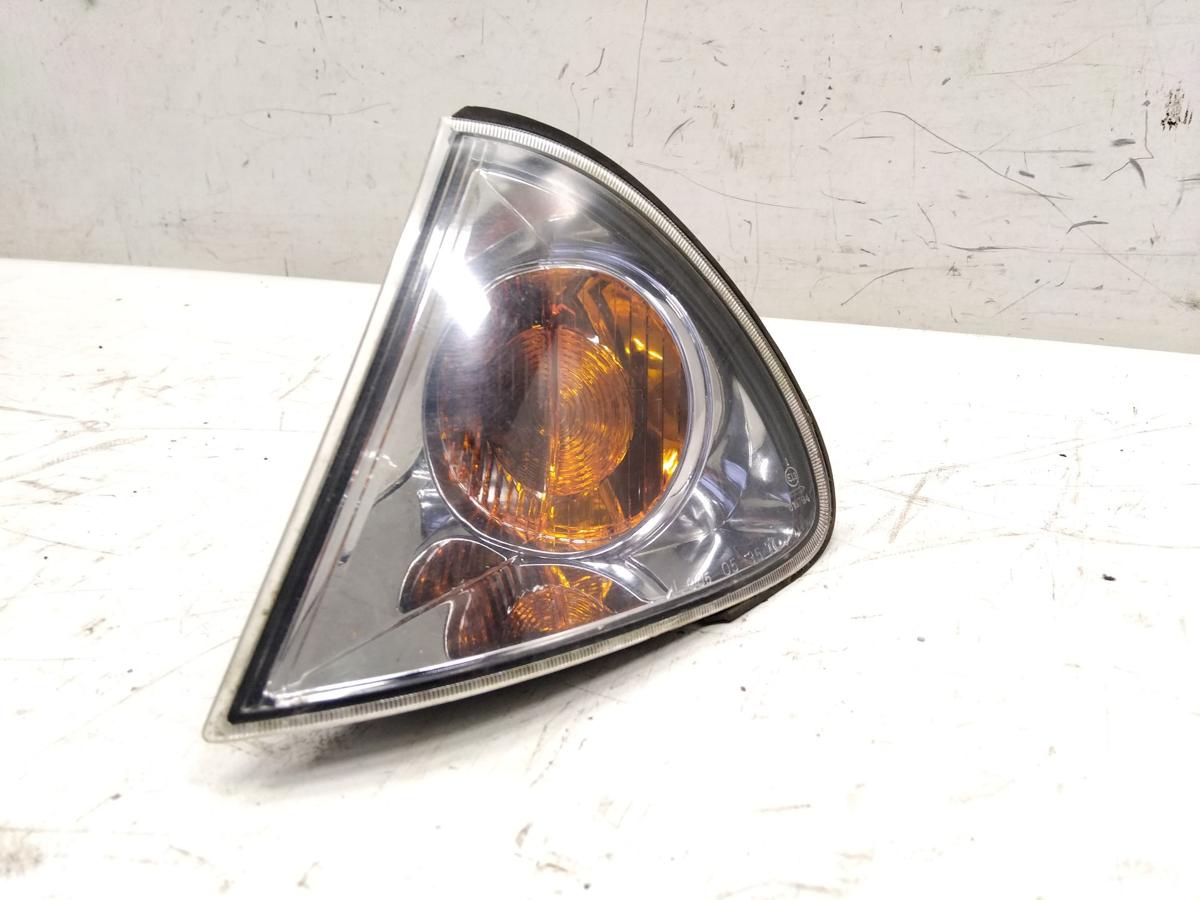 Toyota Avensis T22 orig Blinker Blinkleuchte vorn links wei&szlig; Facelift BJ2002