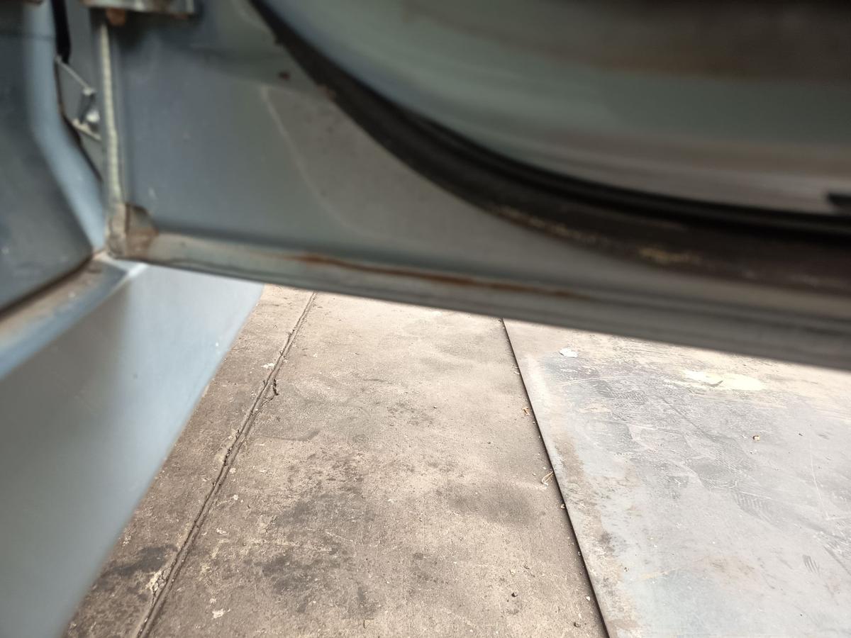BMW E90/91 original T&uuml;r vorn rechts Beifahrer A34 Arktis vor LCI Bj 2006