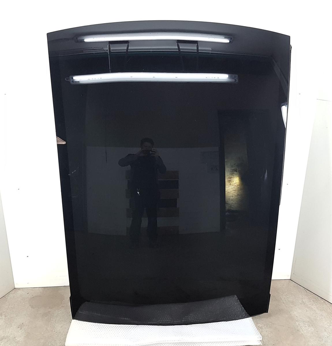 Tesla Model Y Panoramadach get&ouml;nt Bj2022 1635479-00-B Panoramic Roof