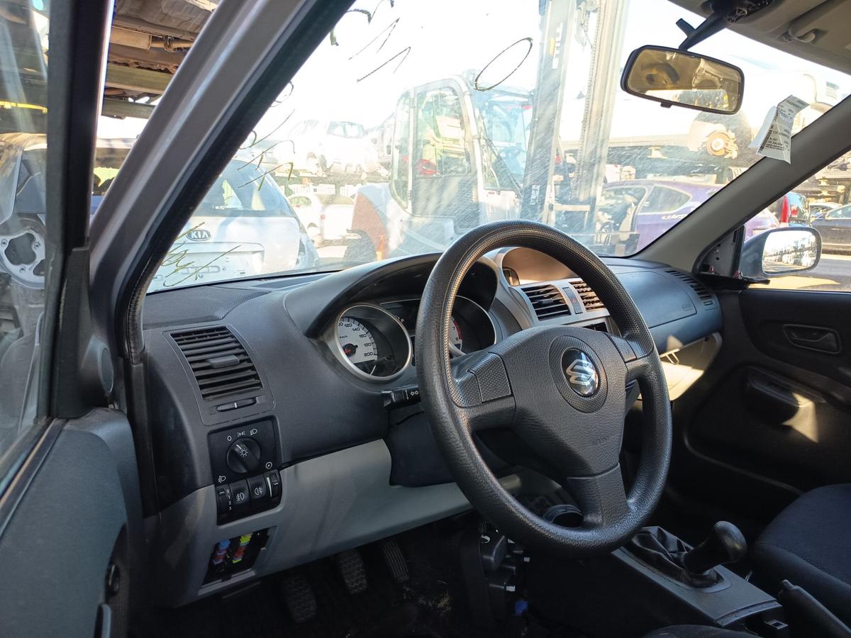 Suzuki Ignis original Armaturenbrett Tafel Comfort X Bj 2007