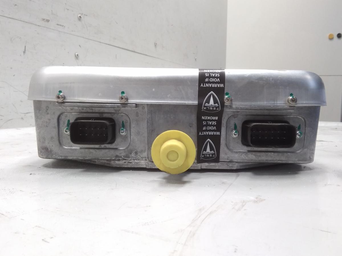 Tesla Model S P85D orig Leistungselektronik rechts Stromsteuerger&auml;t 1014963-00-C BJ2014