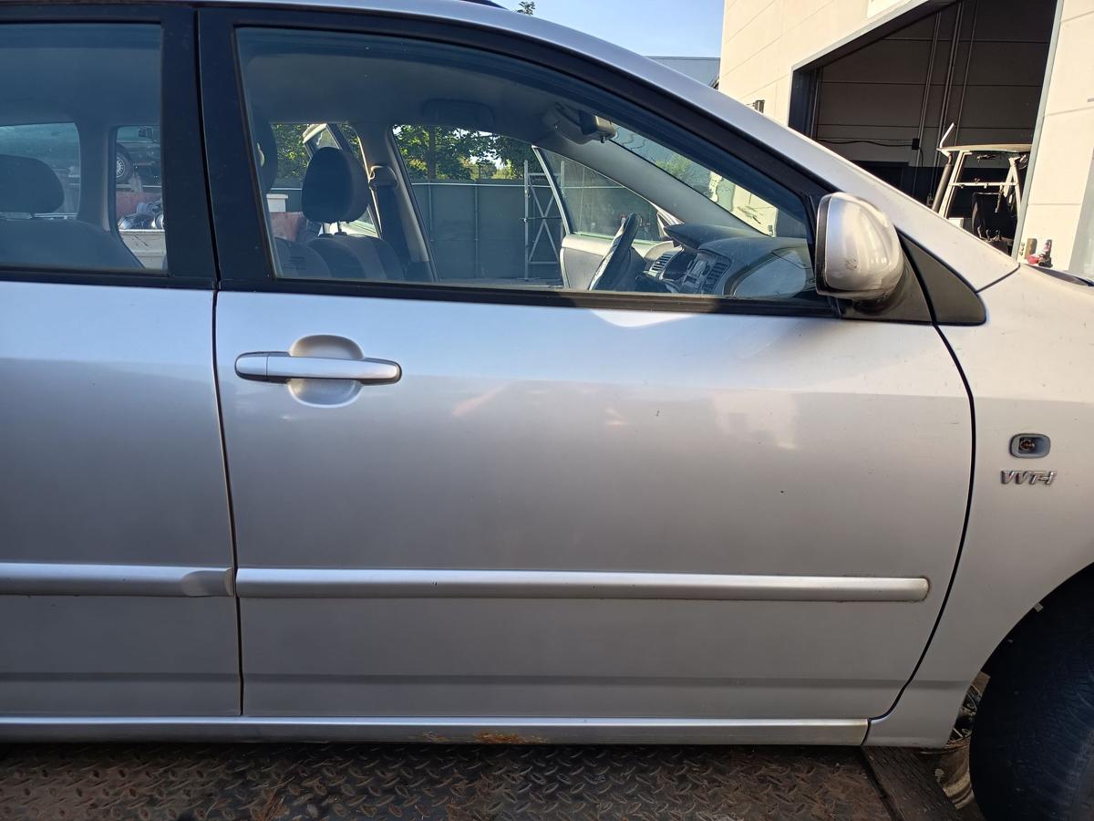 Toyota Corolla E12 original T&uuml;r vorn rechts Beifahrer 199 Brillantsilber Bj 2003