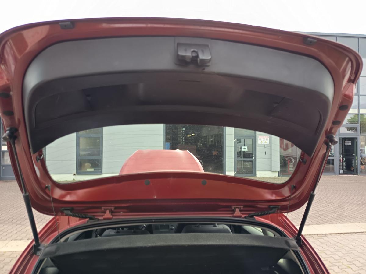 Seat Leon 1P original Heckklappe mit Scheibe LS3X Rojo Rubi Perlado Met. Bj 2005