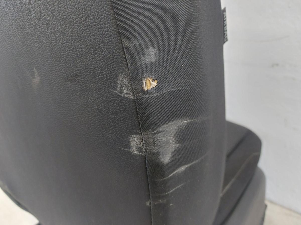 VW Golf Sportsvan AUV ab17 Sitz vorn rechts Beifahrersitz Stoff mit Heizung