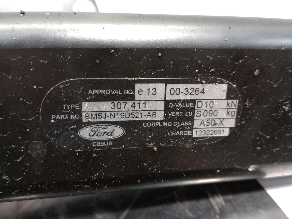 Ford Focus III 3 Kombi orig Anhängerkupplung starr 13 Polig Bj 2014
