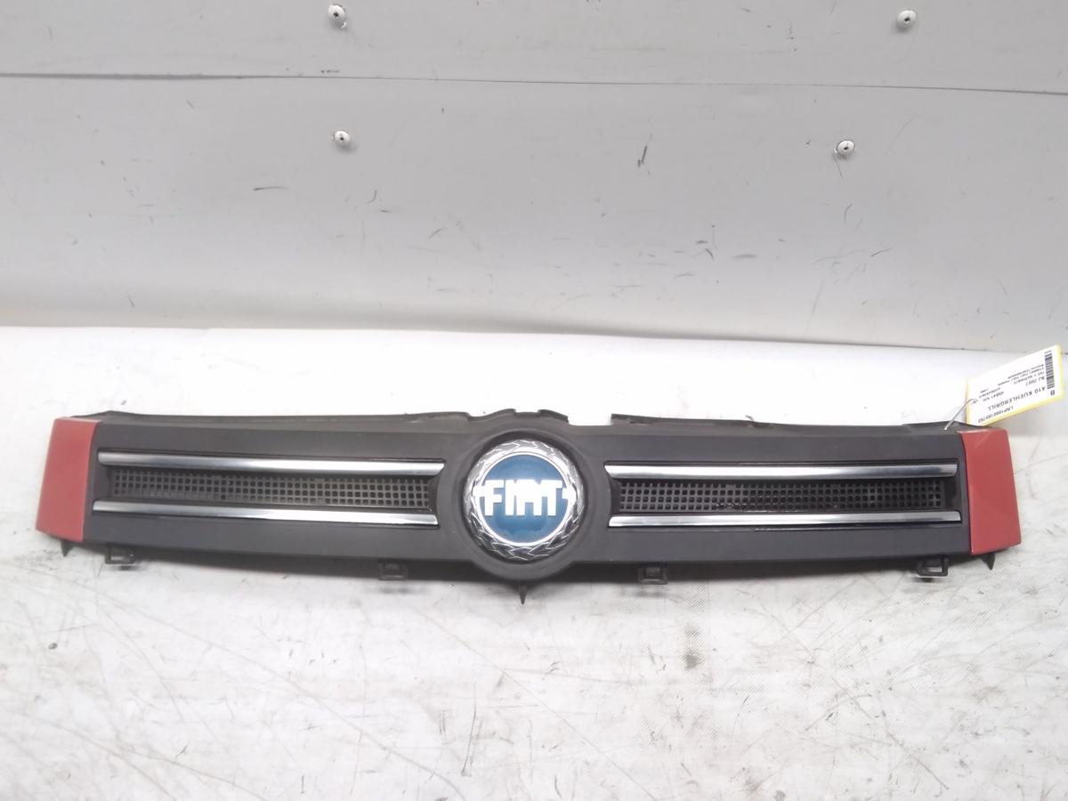 Fiat Panda 169 original Kühlergrill mit Emblem Bj.2007