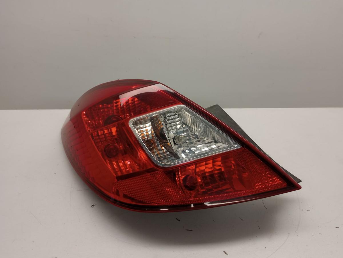 Opel Corsa D 5t&uuml;rer original R&uuml;ckleuchte links Heck Schluss Licht Bj 2007