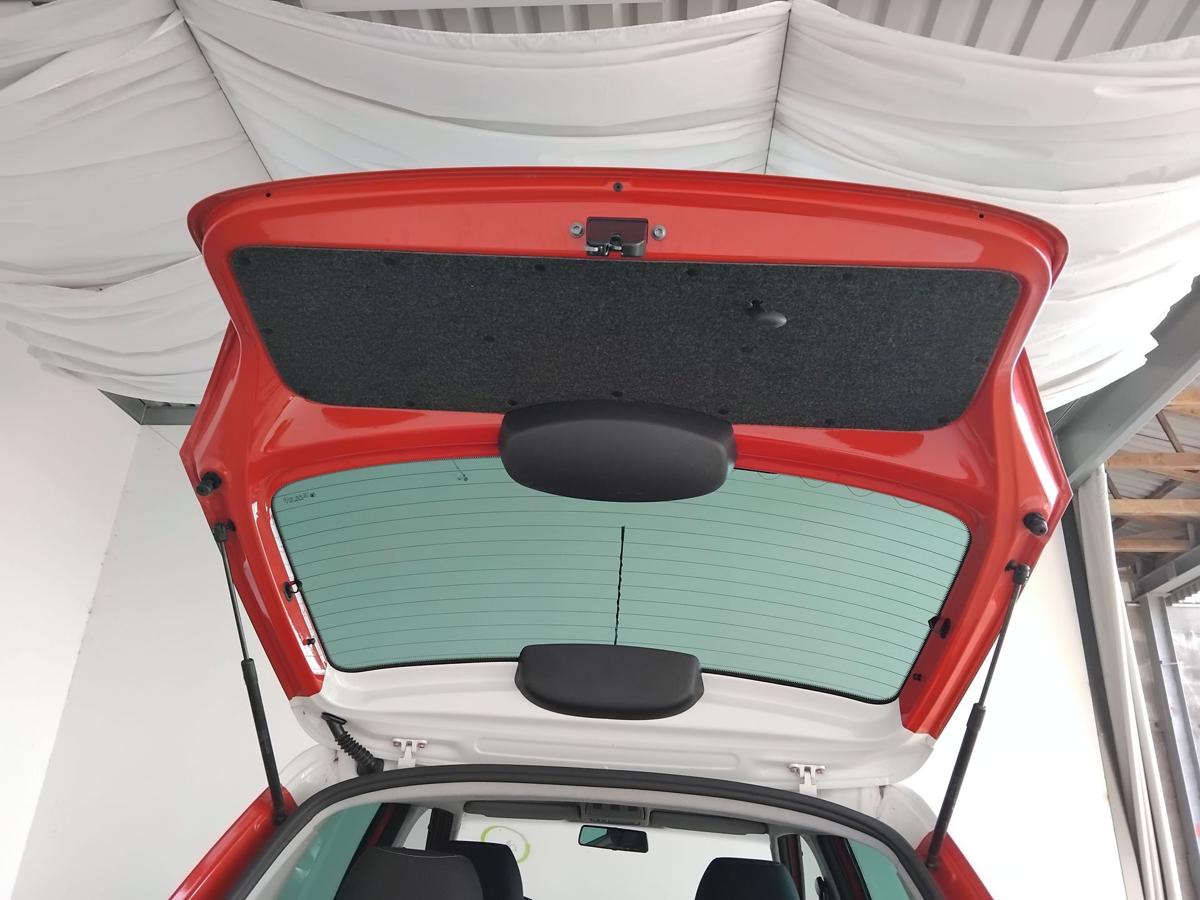 Skoda Fabia 2 5J Fließheck Heckklappe corridarot 8151 mit Heckscheibe BJ2009 Skoda Fabia 2 5J Fließheck Heckklappe corridarot 8151 mit Heckscheibe BJ2009