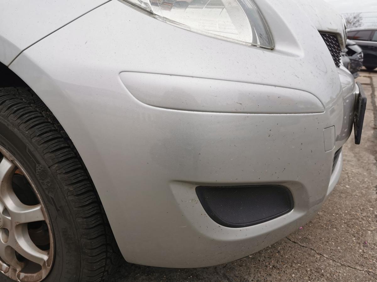 Toyota Yaris XP9 Stossfänger Stossstange Bumper vorn 1E7 Silver Pearl Metallic