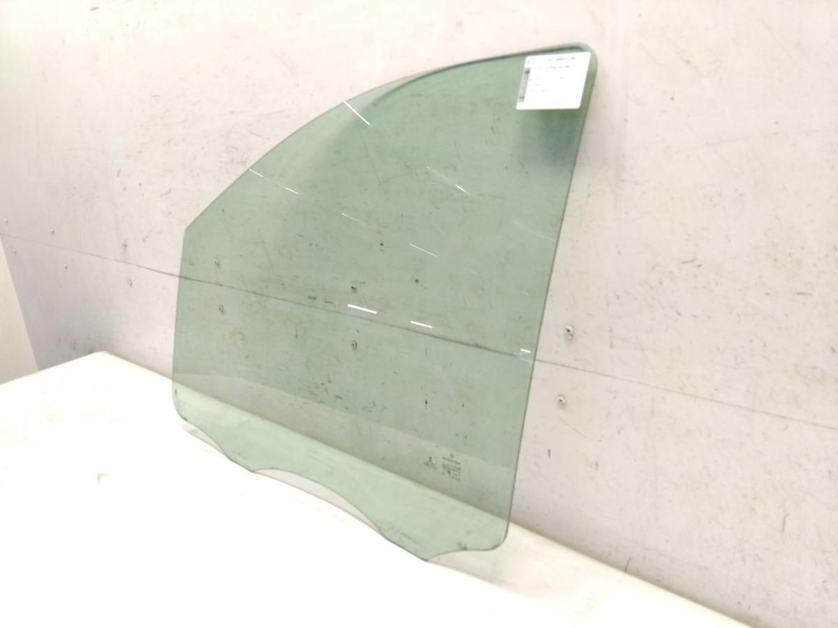 Mercedes Benz Vito 447 T&uuml;rscheibe vorn links gr&uuml;ncolor Bj.2014