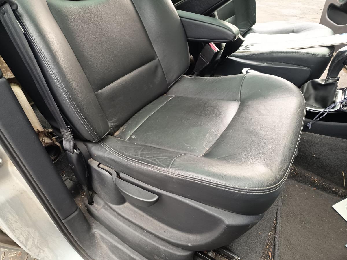 Renault Espace IV 4 orig Sitz vorn rechts Leder ohne Kopfstütze Bj 2010