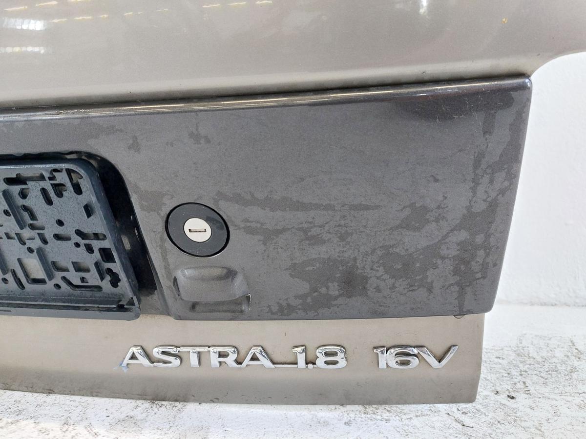 Opel Astra F Fliessheck Heckklappe Kofferraumdeckel Heckdeckel mit Scheibe Z146