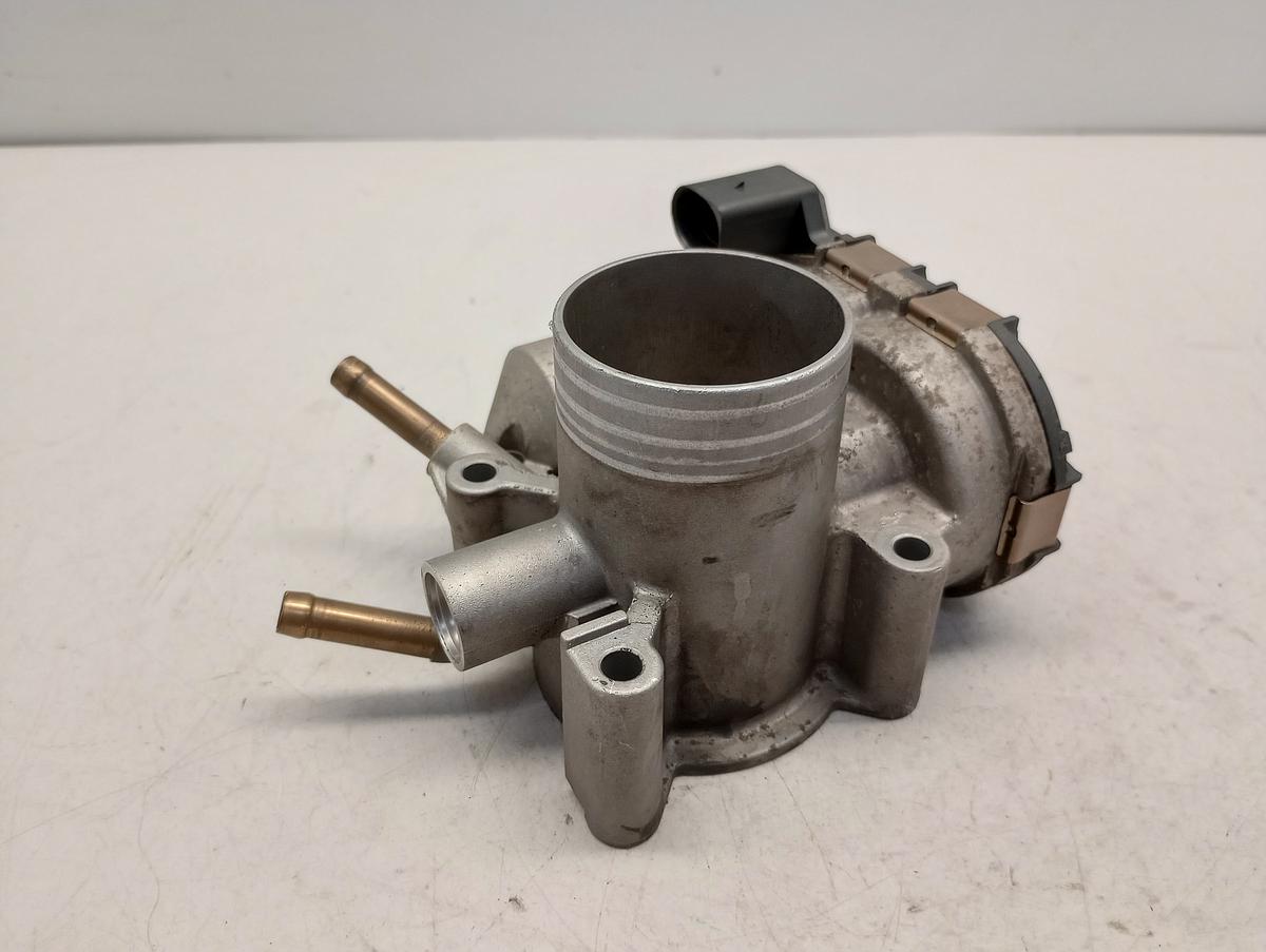 VW Polo 6N orig Drosselklappe 999ccm 37kW Benzin 030133062C Bj 2000