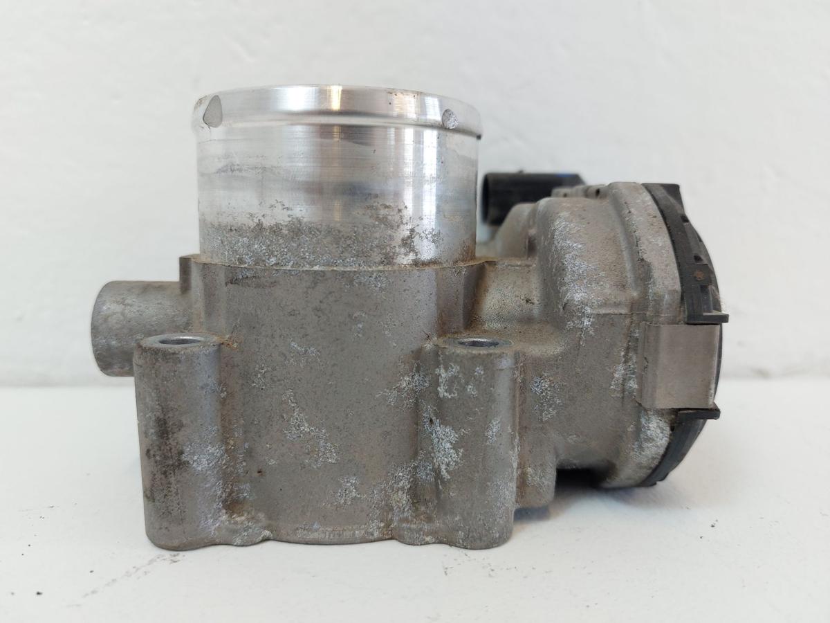 Ford Fiesta JA8 Drosselklappe Drosselklappenstutzen 1.25 44kw Bosch OEM