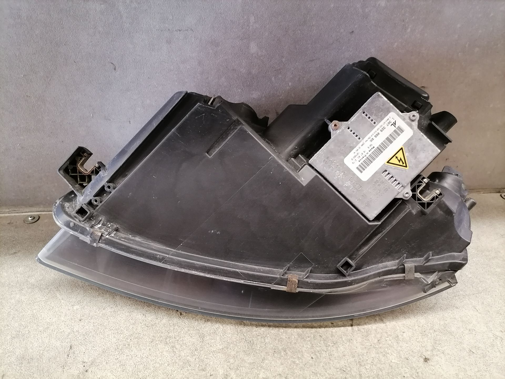 Audi A3 8P original Xenonscheinwerfer vorn rechts Bj.2003