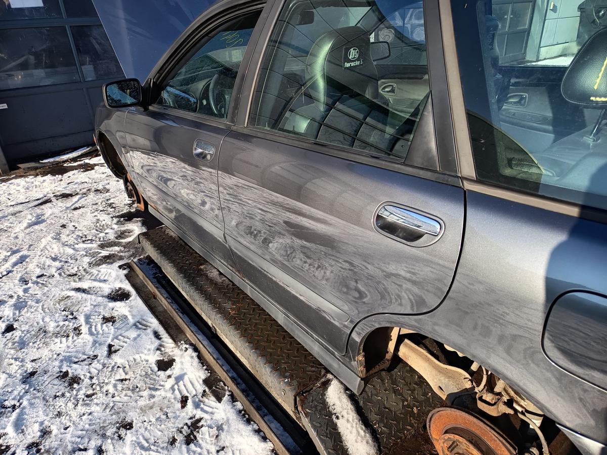 Volvo V40 original T&uuml;r hinten links Fond Titangrau Bj 2001