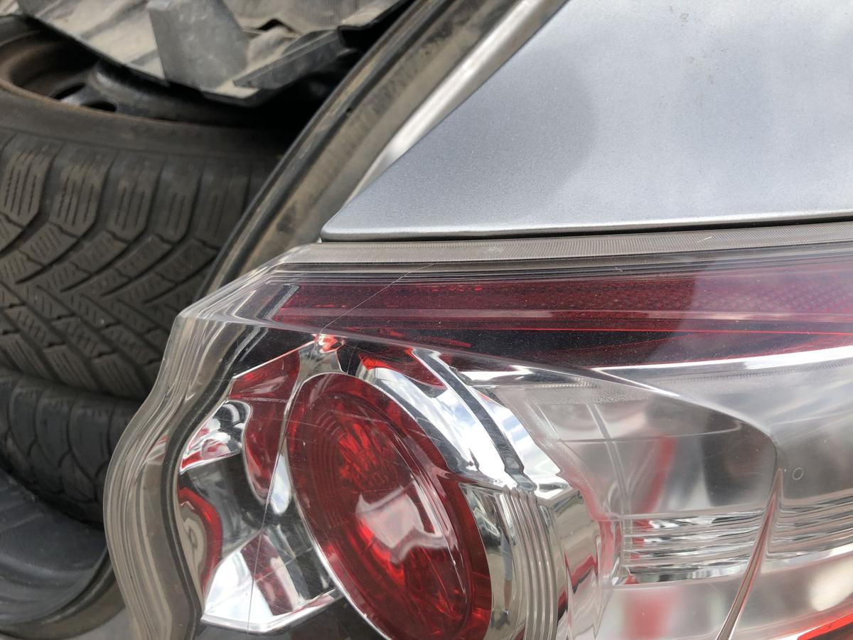 Mazda 3 Typ BL Rückleuchte außen rechts Rücklicht Heckleuchte nicht LED OEM