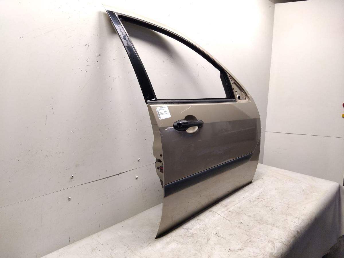 Ford Focus 1 T&uuml;r vorn rechts Beifahrert&uuml;r veneziagoldmetallic 5-T&uuml;rer Bj.1999
