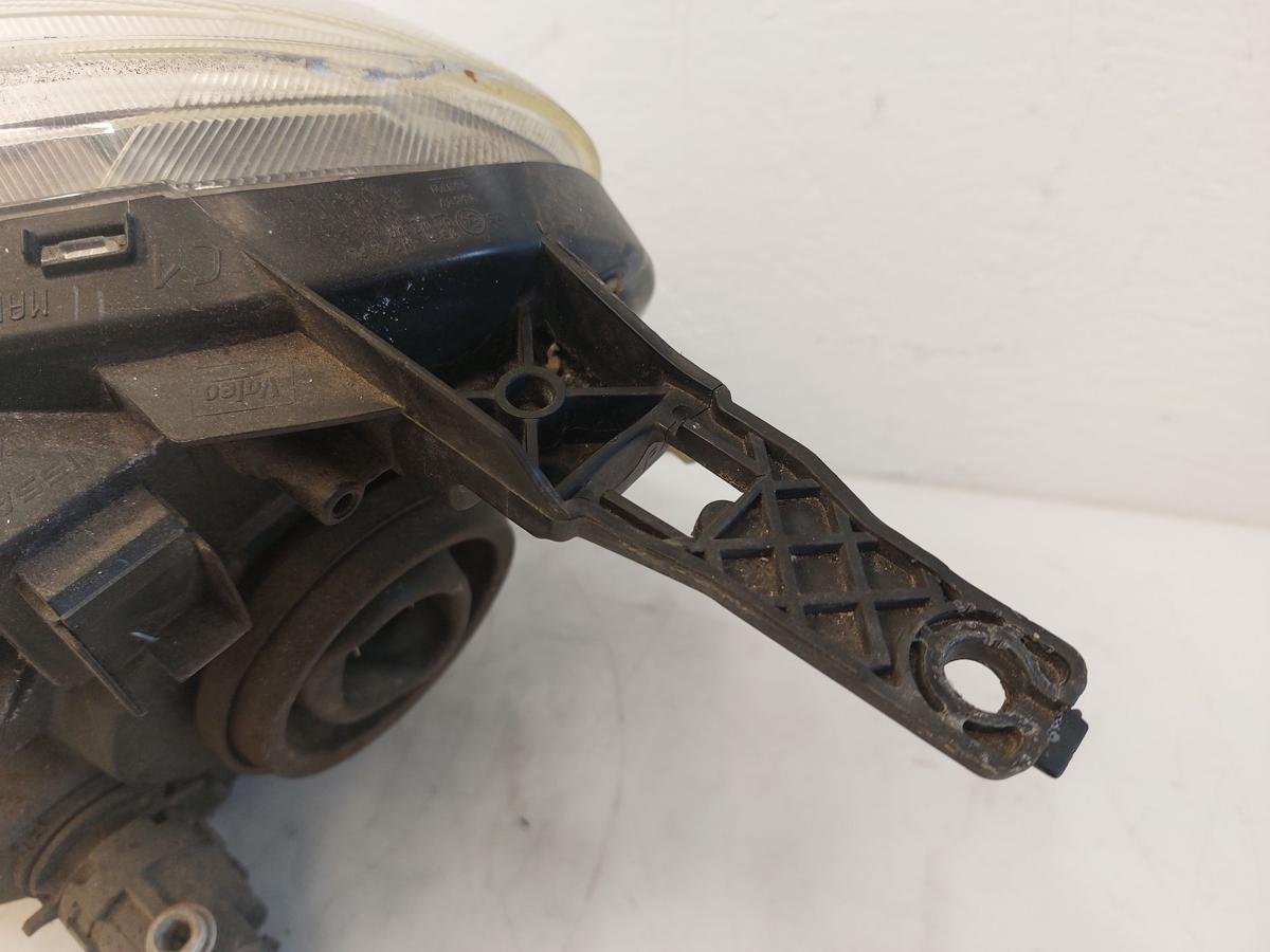 Nissan Micra K13 Scheinwerfer Hauptscheinwerfer vorn rechts Kratzer Streuscheibe