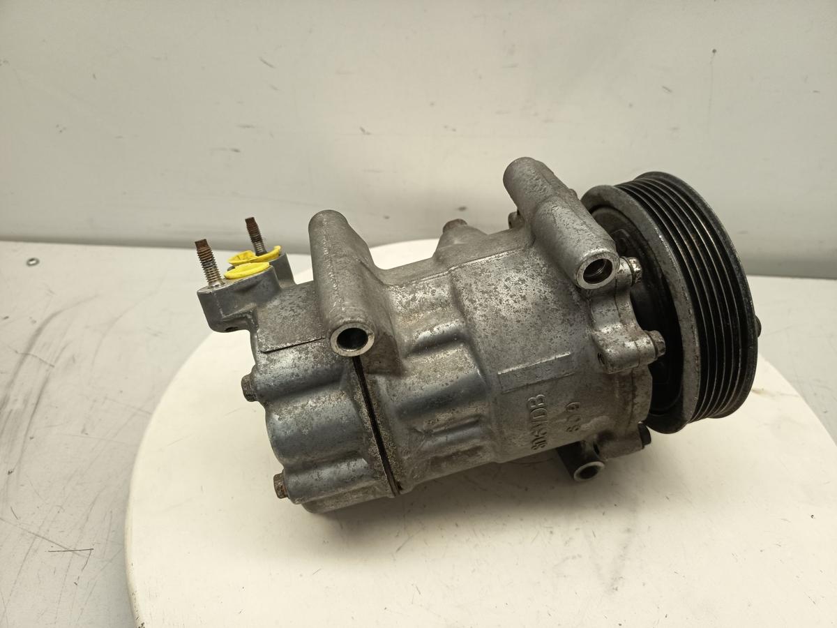 Peugeot 206+ original Klimakompressor 1.1l 44kW Benzin HFX Baujahr 2009