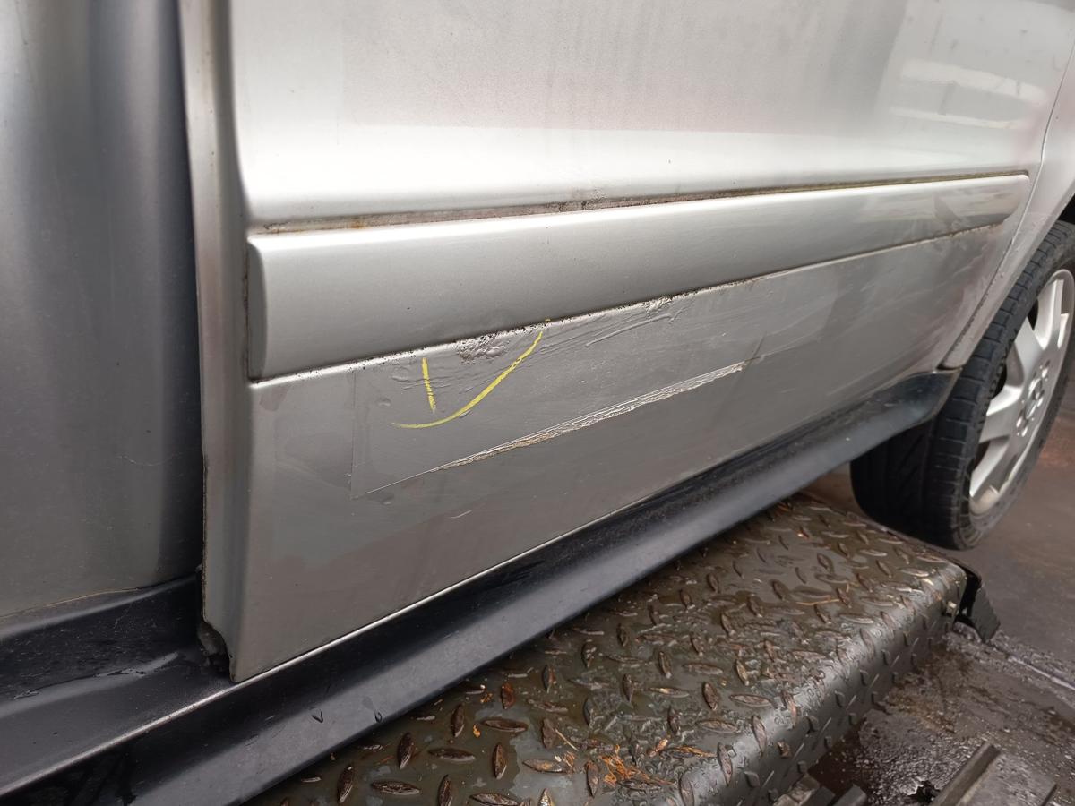 Mercedes Vaneo original Schiebet&uuml;r links Fond 9744 Brillantsilber Bj 2002