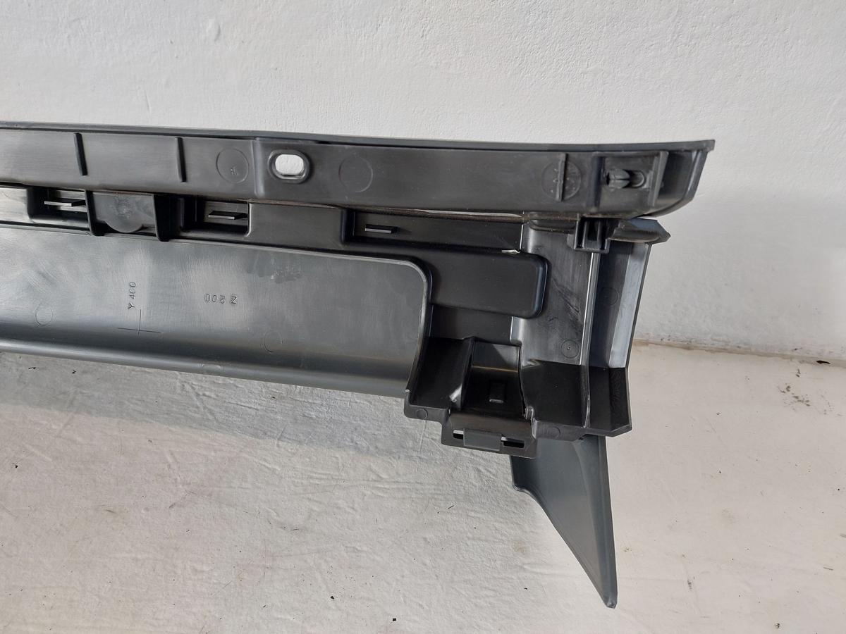 Mercedes Sprinter W906 Kasten OE Trittstufe Einstieg hinten Neuteil OEM ab 13 Mercedes Sprinter W906 Kasten OE Trittstufe Einstieg hinten Neuteil OEM ab 13