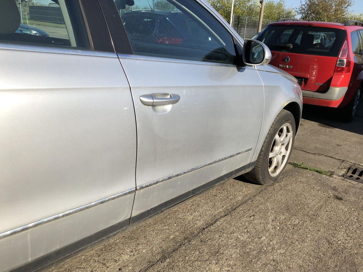 VW Passat 3C B6 T&uuml;r vorn rechts Beifahrert&uuml;r im Rohbau LA7W Reflexsilber Met