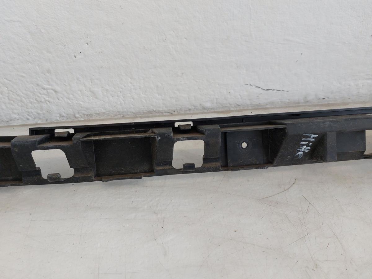 VW Passat CC Halter Befestigung mittig Sto&szlig;f&auml;nger hinten OEM